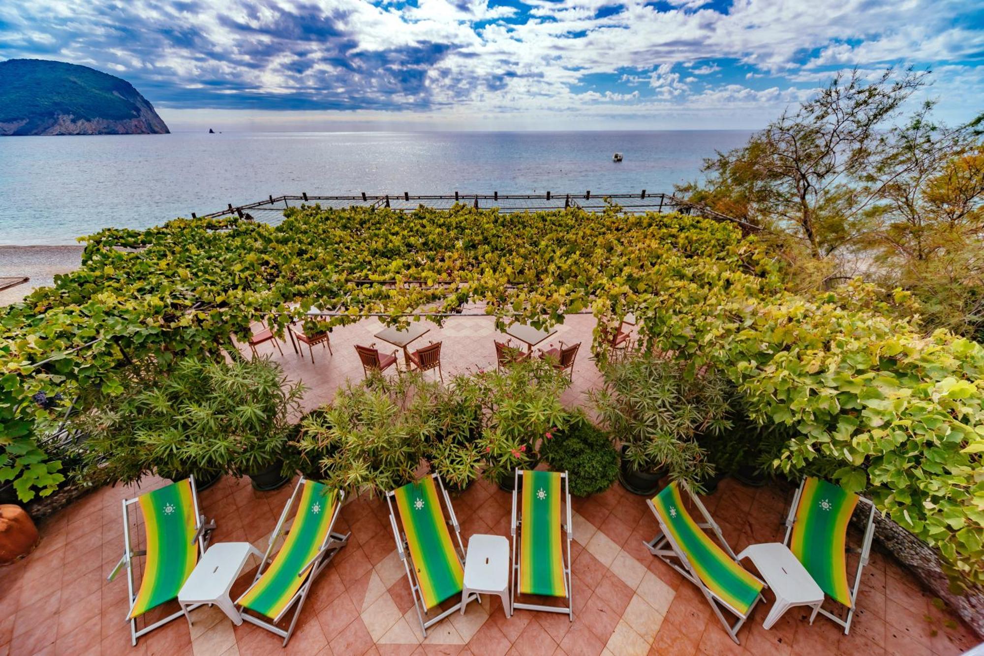 Hotel Savojo Petrovac Exterior foto