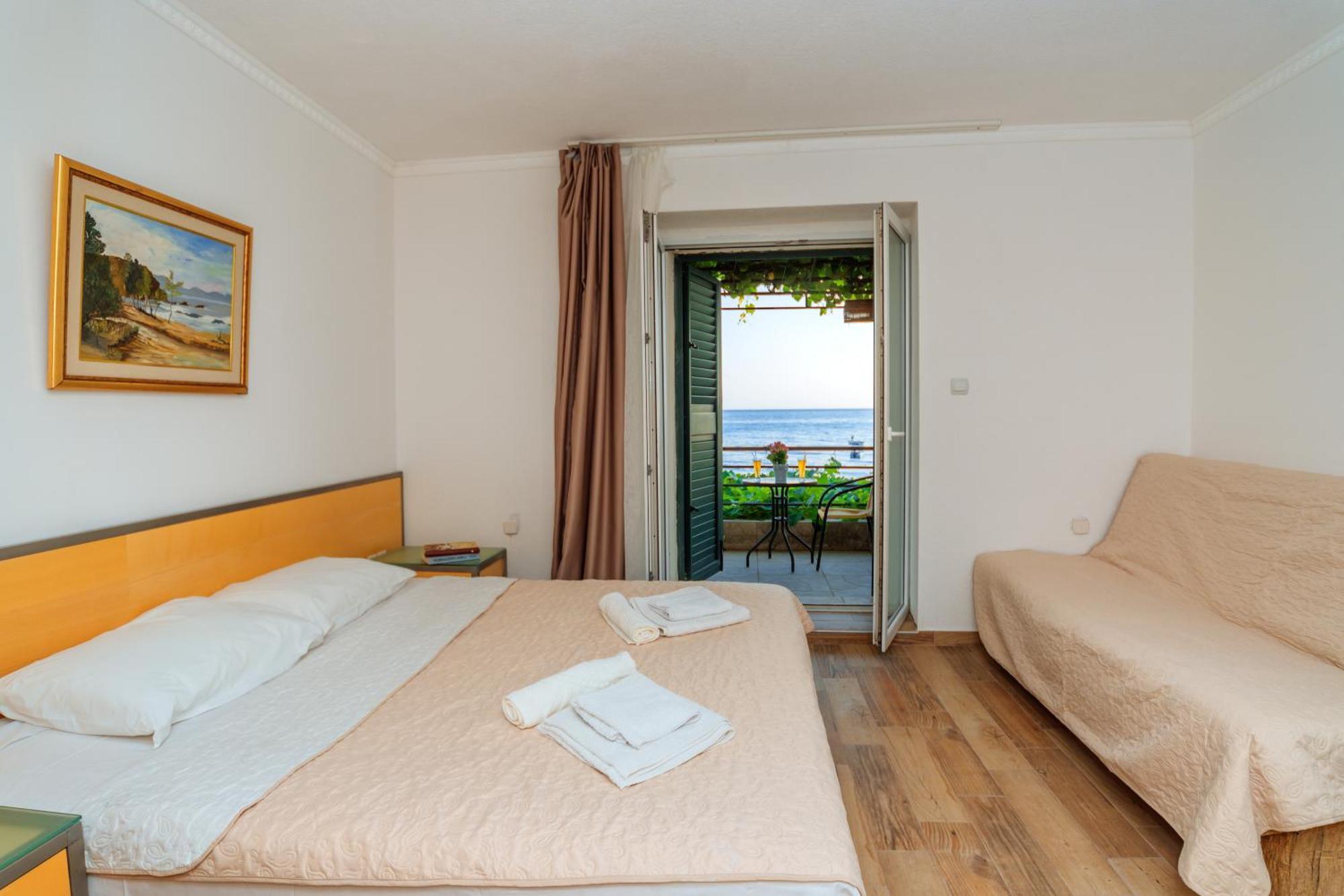 Hotel Savojo Petrovac Exterior foto